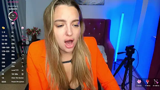 Emma  Ross online show from June 2026 03:25:01 AM