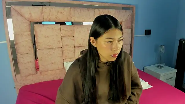 LICKY LOV online show from October 2025 03:18:02 AM