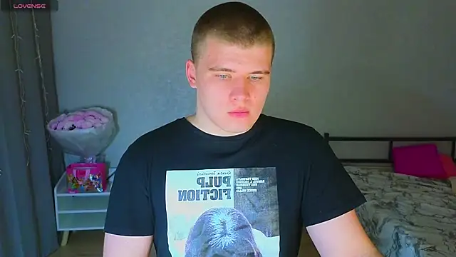 kittenmurr online show from October 2025 08:31:02 PM