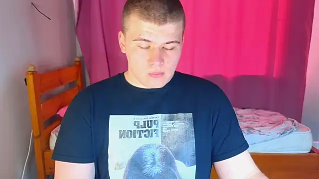 kittenmurr online show from May 2026 12:43:02 PM