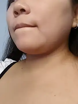 UUa333 online show from September 2025 01:04:01 PM