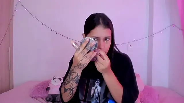 Abby roussee online show from October 2025 01:06:02 PM