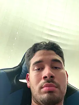 Snapshot of JJ775MC chatting on October 2025 11:28:02 PM JJ775MC online show from October 2025 11:28:02 PM