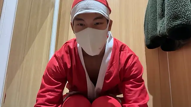 Snapshot of masucle216 chatting on December 2025 02:45:02 PM masucle216 online show from December 2025 02:45:02 PM