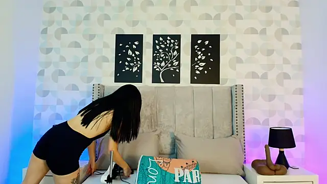 natasha moreno online show from June 2026 01:02:01 PM
