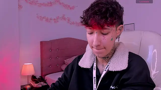 Snapshot of Luci_Rose chatting on May 2026 07:45:02 PM Luci Rose online show from May 2026 07:45:02 PM