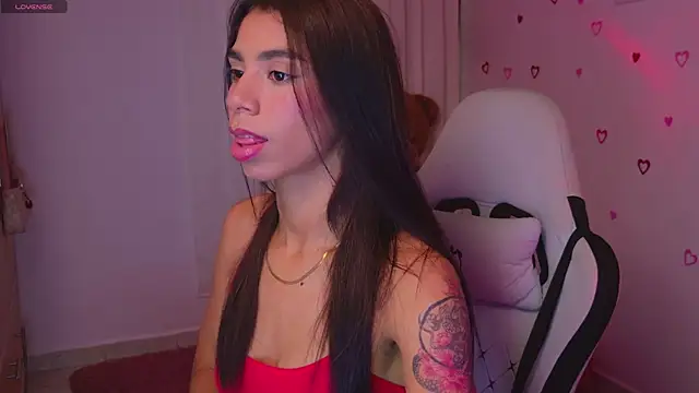 Snapshot of BrunetteAdams001 chatting on February 2026 04:31:01 AM BrunetteAdams001 online show from February 2026 04:31:01 AM