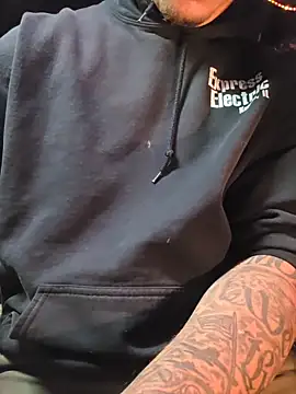 twistafatpipe online show from October 2025 08:02:02 AM