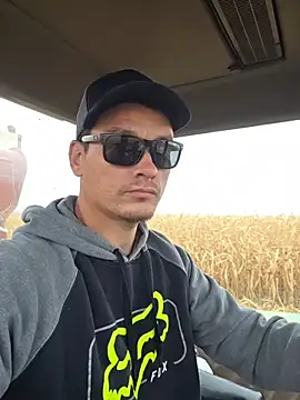 twistafatpipe online show from October 2025 03:07:01 PM