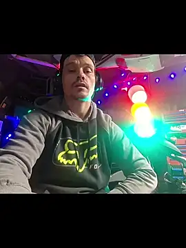 twistafatpipe online show from May 2026 12:44:02 PM