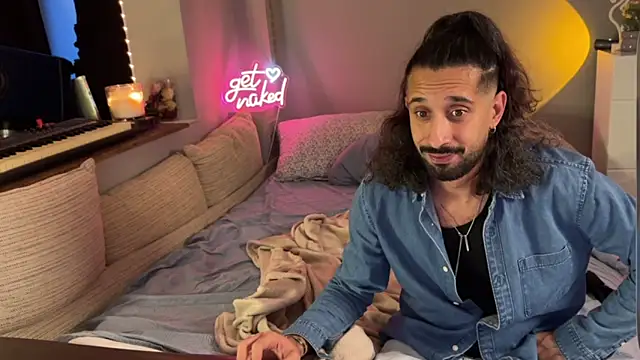 Secret Lovers1 online show from May 2026 05:32:02 PM