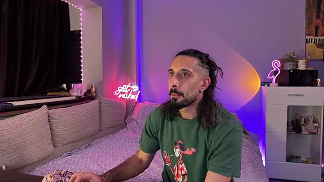 Secret Lovers1 online show from June 2026 06:31:01 PM