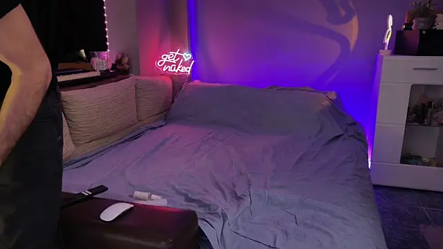 Secret Lovers1 online show from June 2026 06:21:02 PM