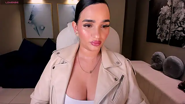 Snapshot of NovaSpencer chatting on October 2025 12:28:02 PM NovaSpencer online show from October 2025 12:28:02 PM