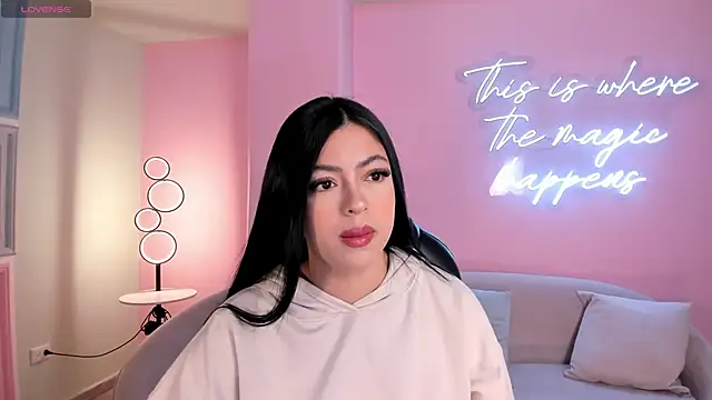 NataliaGaret online show from December 2025 02:06:01 AM