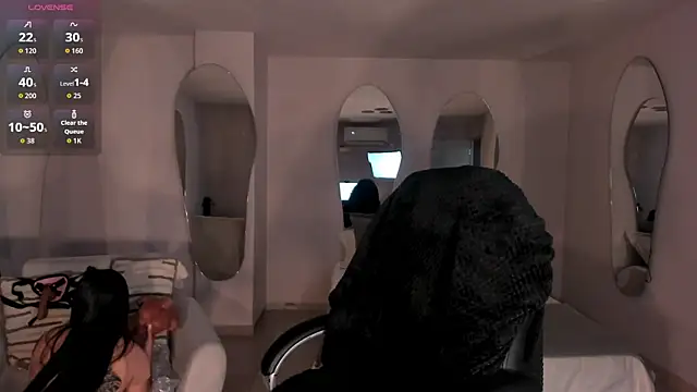 MilaColeman online show from October 2025 06:50:02 PM