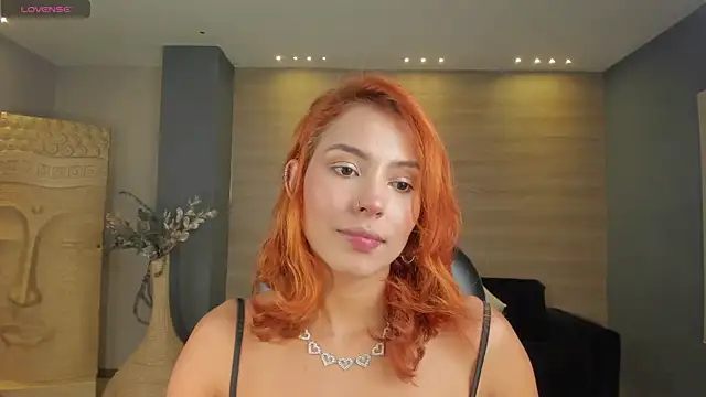 AmberColors  online show from October 2025 07:33:02 PM