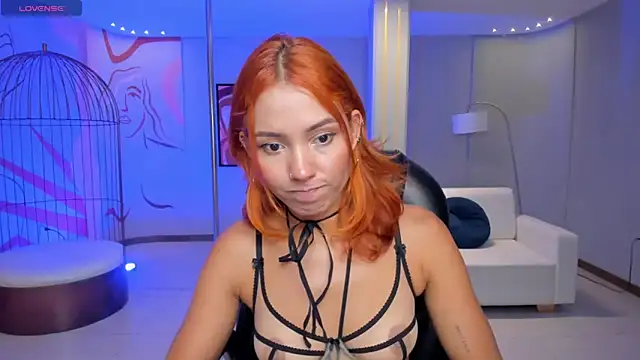 AmberColors  online show from November 2025 07:25:02 PM