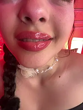 AriaHeavenss online show from December 2025 04:08:02 AM