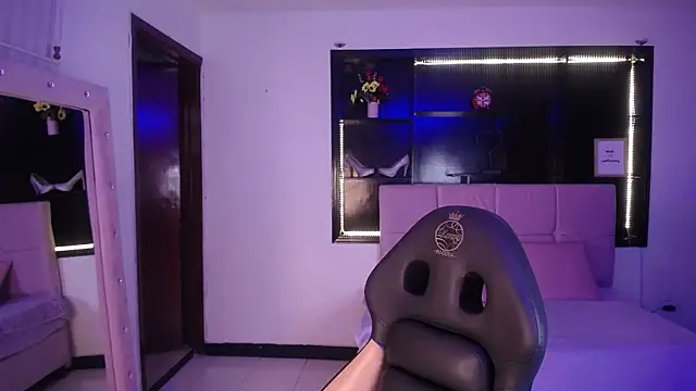 emiily smith1 online show from September 2025 07:16:01 PM