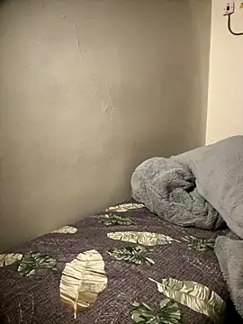 Snapshot of Samsamo999 chatting on December 2025 10:37:01 PM Samsamo999 online show from December 2025 10:37:01 PM