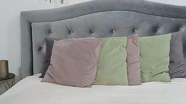 Snapshot of NathaliaNat chatting on September 2025 03:00:02 AM NathaliaNat online show from September 2025 03:00:02 AM