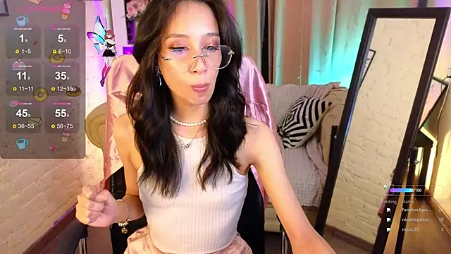 Snapshot of Leya_moonlight chatting on September 2025 10:31:01 PM Leya moonlight online show from September 2025 10:31:01 PM