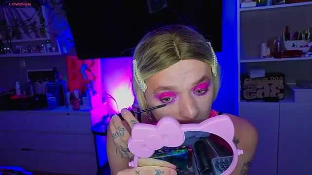 Kkkylie online show from February 2026 01:16:02 PM