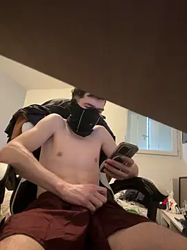 Snapshot of tok_lo24 chatting on December 2025 01:07:01 PM tok lo24 online show from December 2025 01:07:01 PM