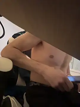 Snapshot of tok_lo24 chatting on February 2026 12:35:01 PM tok lo24 online show from February 2026 12:35:01 PM