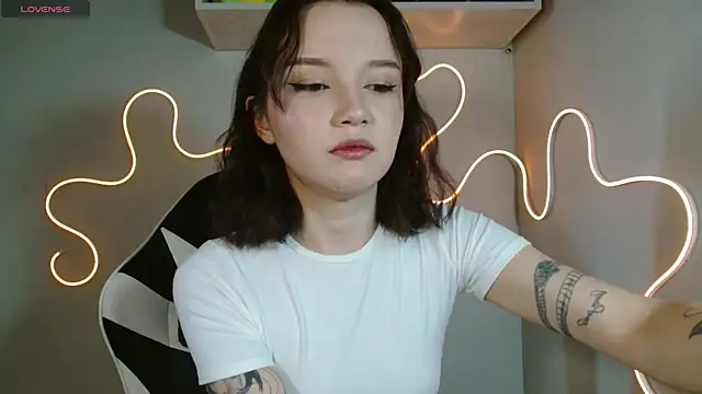 DemiWildcat online show from October 2025 10:21:02 AM