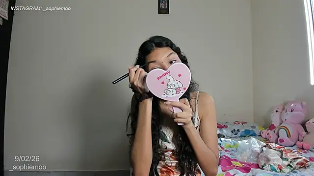 Sophie moo online show from February 2026 07:18:01 PM