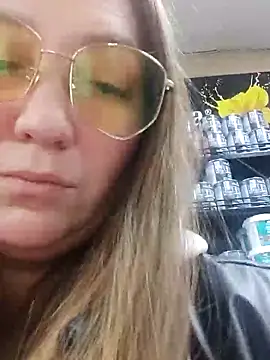 Kiss Eva online show from February 2026 02:38:02 PM