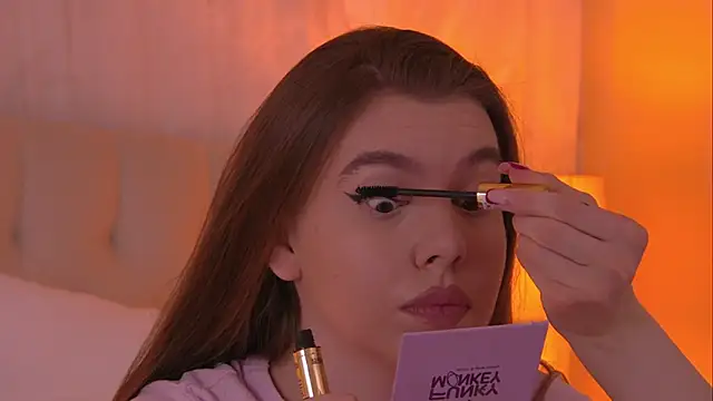 AshleyEvance online show from June 2026 06:33:02 AM