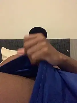 Snapshot of edualqxo chatting on November 2025 10:41:02 PM edualqxo online show from November 2025 10:41:02 PM