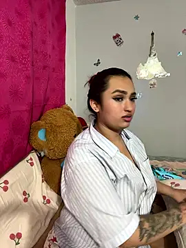 naomirouse  online show from January 2026 03:34:01 AM