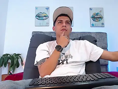 david santos16 online show from September 2025 11:41:02 PM