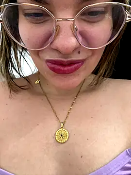 Snapshot of Pribaixinha chatting on October 2025 06:33:01 AM Pribaixinha online show from October 2025 06:33:01 AM