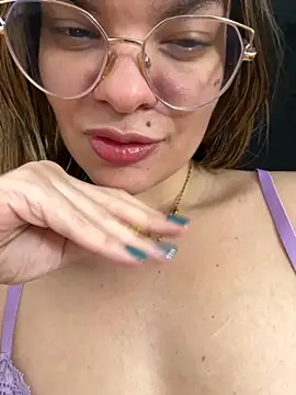 Snapshot of Pribaixinha chatting on October 2025 03:06:02 AM Pribaixinha online show from October 2025 03:06:02 AM