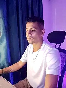 Juann-cock online show from November 2025 03:50:01 AM