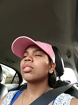 CloeeHills  online show from November 2025 12:01:02 AM