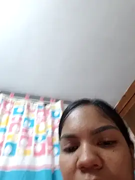 CloeeHills  online show from November 2025 12:07:02 PM