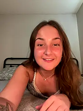 Snapshot of MadilynX777 chatting on October 2025 10:42:01 PM MadilynX777 online show from October 2025 10:42:01 PM