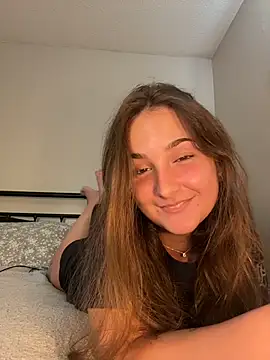 Snapshot of MadilynX777 chatting on October 2025 10:43:02 PM MadilynX777 online show from October 2025 10:43:02 PM