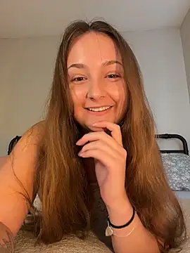 Snapshot of MadilynX777 chatting on October 2025 10:43:02 PM MadilynX777 online show from October 2025 10:43:02 PM