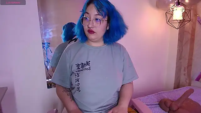 Lilith curvy online show from September 2025 08:10:01 PM