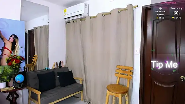 Snapshot of zou_quira chatting on March 2026 03:02:02 AM zou quira online show from March 2026 03:02:02 AM