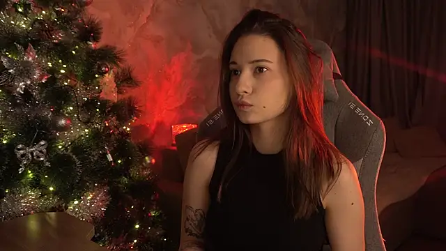 Snapshot of LumeNova chatting on December 2025 01:46:02 AM LumeNova online show from December 2025 01:46:02 AM