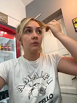 Snapshot of ayebran chatting on November 2025 07:16:02 PM ayebran online show from November 2025 07:16:02 PM