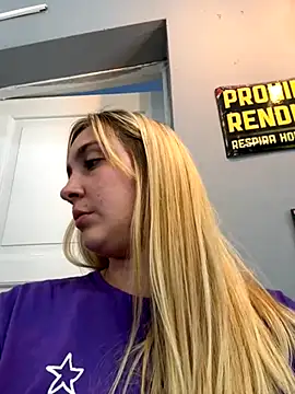 Snapshot of ayebran chatting on November 2025 08:44:01 PM ayebran online show from November 2025 08:44:01 PM